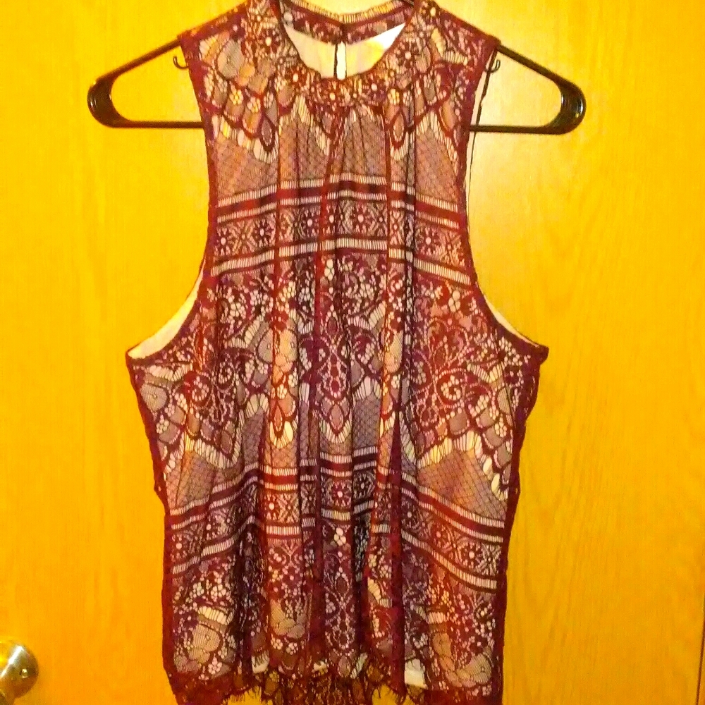 LC sleeveless blouse